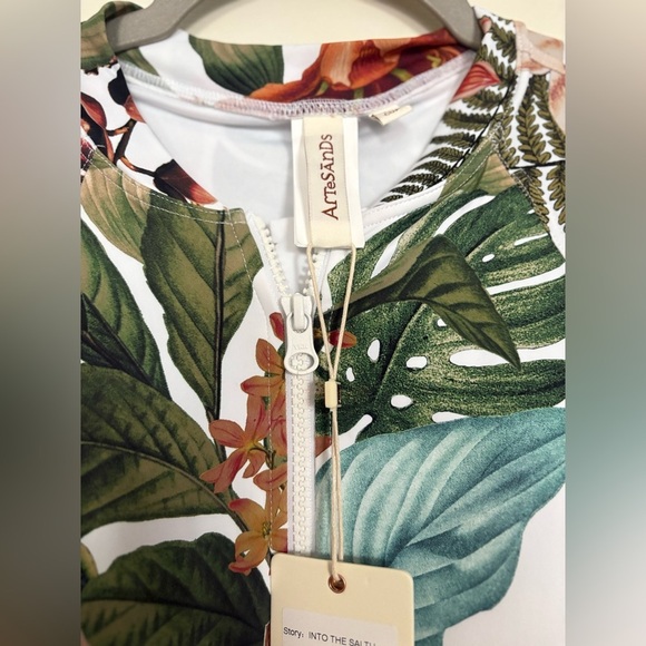 Artesands women's Into the Saltu Seraut Long Sleeve Rashguard Swimwear sz 14 NWT - Picture 4 of 7